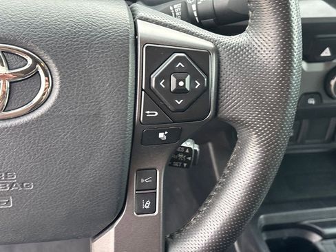 Used 2022 Toyota Tacoma TRD Off-Road RWD image 15