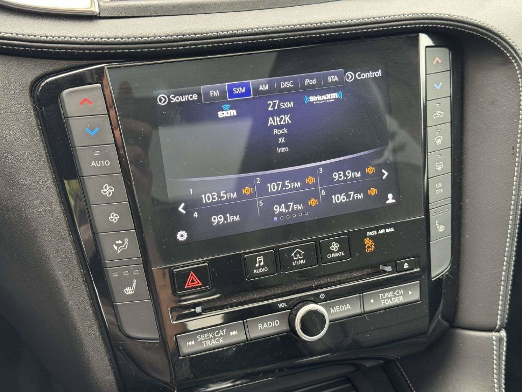 Used 2019 INFINITI QX50 Luxe w/ Navigation Package AWD/4WD image 26