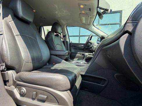 Used 2017 Buick Enclave Leather AWD/4WD image 12