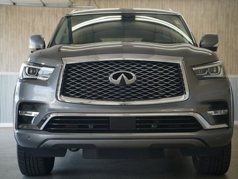 Used 2019 INFINITI QX80 Luxe RWD image 3