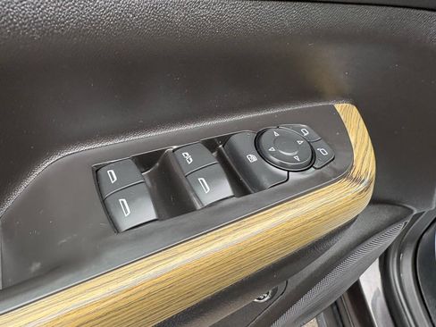Used 2019 GMC Acadia Denali w/ Technology Package AWD/4WD image 34