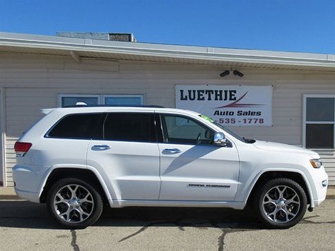 Used 2019 Jeep Grand Cherokee Overland AWD/4WD image 3
