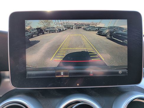 Used 2018 Mercedes-Benz GLC 300 4MATIC image 20