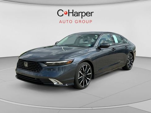 Used 2023 Honda Accord Touring image 7