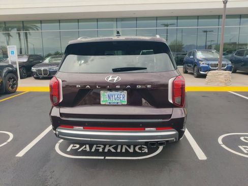 Used 2023 Hyundai Palisade Calligraphy image 5