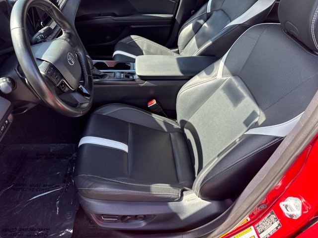 Used 2025 Toyota Camry SE FWD image 23