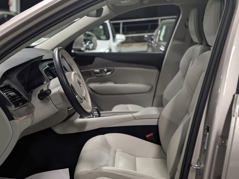 Used 2023 Volvo XC90 B6 Plus w/ Protection Package Premier image 13