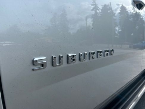 Used 2020 Chevrolet Suburban LT AWD/4WD image 35