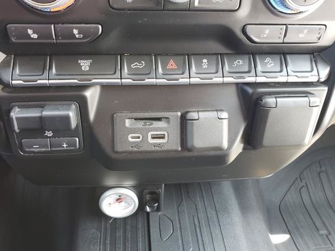 Used 2021 GMC Sierra 3500 SLT AWD/4WD image 23