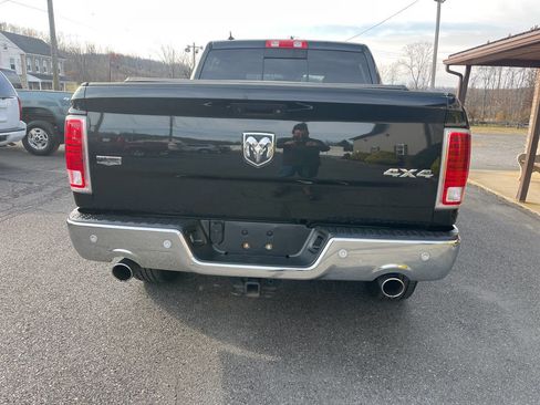 Used 2017 RAM 1500 Laramie w/ Convenience Group image 7