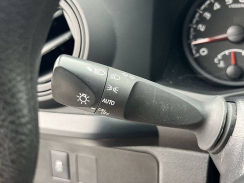 Used 2023 Toyota Tacoma SR AWD/4WD image 31