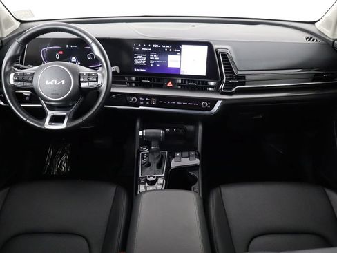 Used 2025 Kia Sportage EX FWD image 13