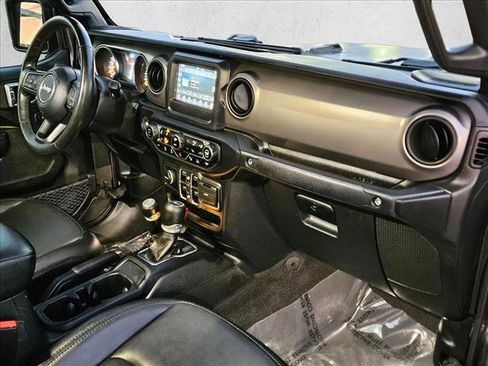Used 2021 Jeep Gladiator Sport image 20