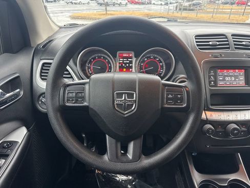 Used 2019 Dodge Journey SE w/ Blacktop Package image 18