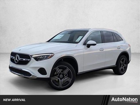 Certified 2026 Mercedes-Benz GLC 300 image 1