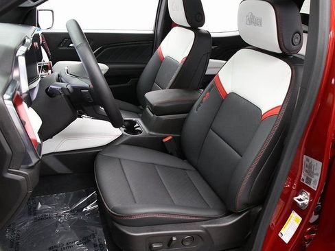 New 2025 GMC Canyon AT4 w/ AT4X AEV Edition AWD/4WD image 12