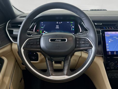 Used 2022 Jeep Grand Cherokee Limited 4xe image 18