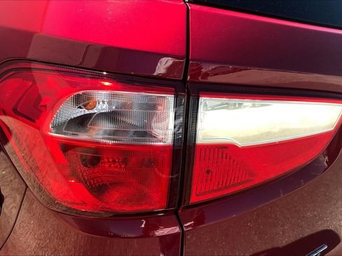 Used 2018 Ford EcoSport SE w/ SE Convenience Package image 26