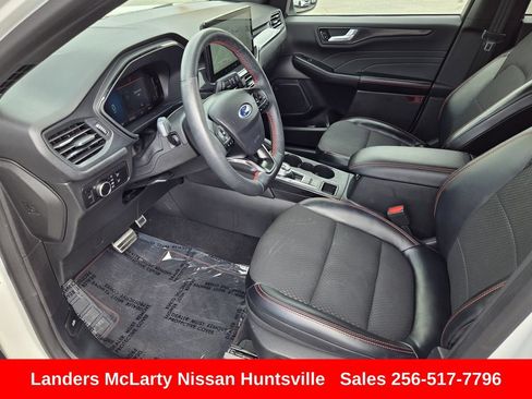 Used 2023 Ford Escape ST-Line w/ Tech Pack #1 FWD image 17