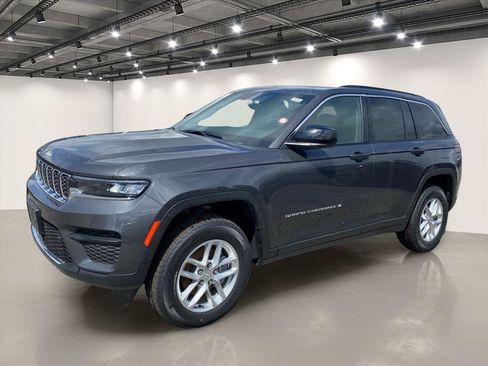 New 2026 Jeep Grand Cherokee Laredo X AWD/4WD image 2