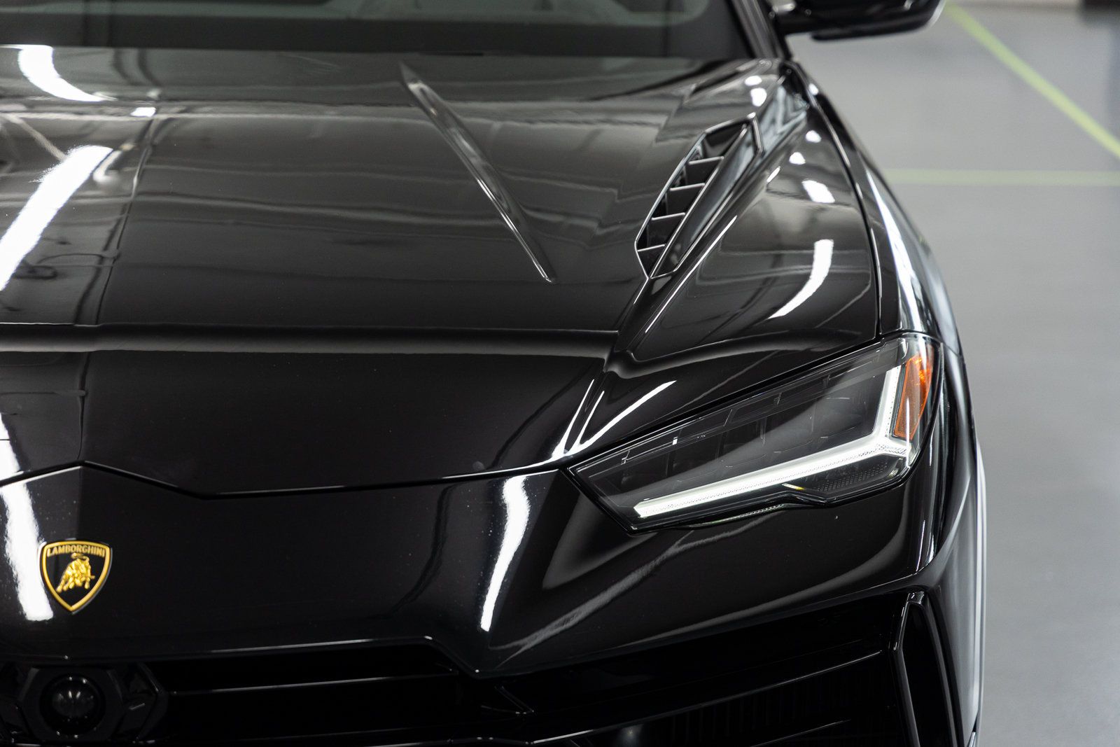 Used 2024 Lamborghini Urus S AWD/4WD image 11