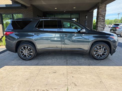 Used 2021 Chevrolet Traverse RS FWD image 5