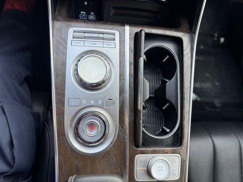 Used 2024 Genesis GV80 2.5T image 32