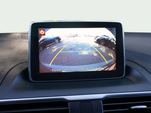Used 2016 MAZDA MAZDA3 i Touring w/ Popular Equipment Package FWD image 31