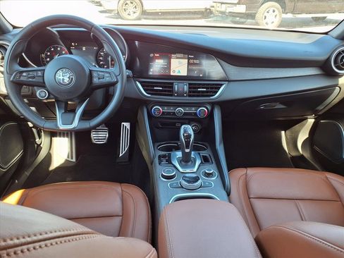 Used 2022 Alfa Romeo Giulia Ti image 17