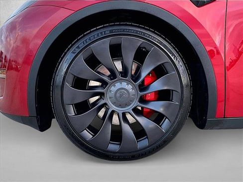 Used 2022 Tesla Model Y Performance image 10