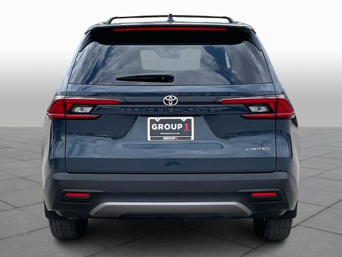 Used 2025 Toyota Grand Highlander FWD image 5