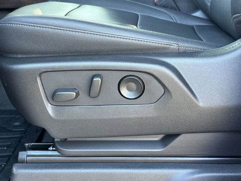 Used 2022 GMC Sierra 1500 SLT w/ SLT Premium Package image 17