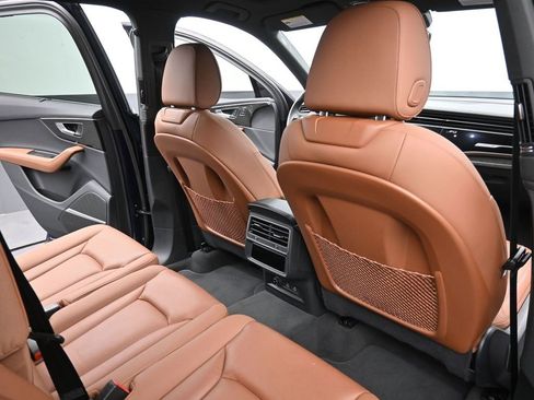 Used 2024 Audi Q7 2.0T Premium Plus w/ Premium Plus Package image 12