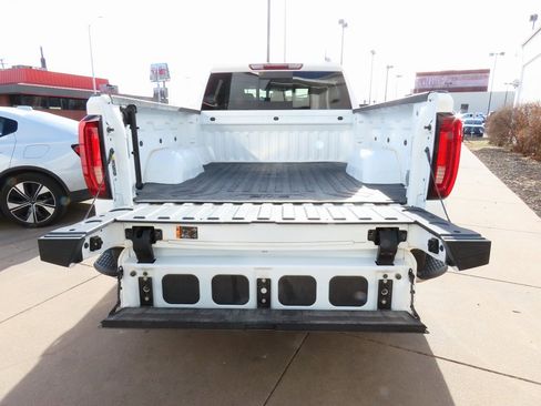 Used 2022 GMC Sierra 1500 SLT w/ SLT Convenience Package image 23