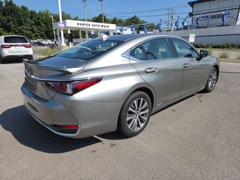 Used 2019 Lexus ES 300h w/ Accessory Package 2 FWD image 7