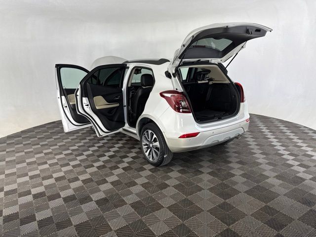 Used 2022 Buick Encore Preferred w/ Safety Package II AWD/4WD image 18