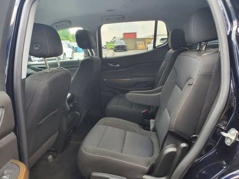 Used 2021 GMC Acadia SLE w/ Driver Convenience Package FWD image 13