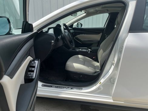 Certified 2026 MAZDA MAZDA3 2.5 S Sedan w/ Preferred Pkg FWD image 11
