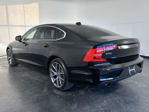 Used 2018 Volvo S90 T5 Momentum w/ Convenience Package image 9