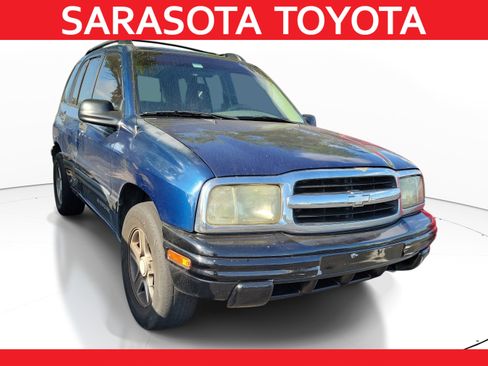 Used 2003 Chevrolet Tracker 2WD w/ Preferred Equipment Group image 1