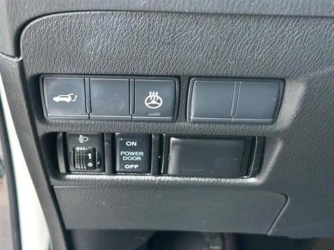 Used 2019 INFINITI QX80 Luxe image 17