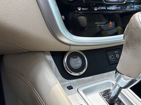 Used 2018 Nissan Murano Platinum w/ Cargo Package FWD image 13