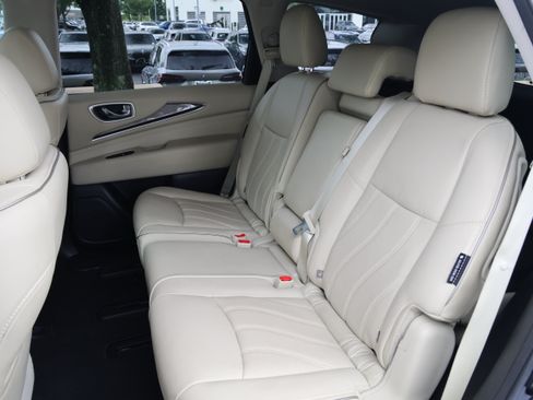 Used 2020 INFINITI QX60 Luxe w/ Essential Package FWD image 34