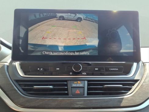 Used 2023 Nissan Altima 2.5 SV w/ SV Premium Package FWD image 19