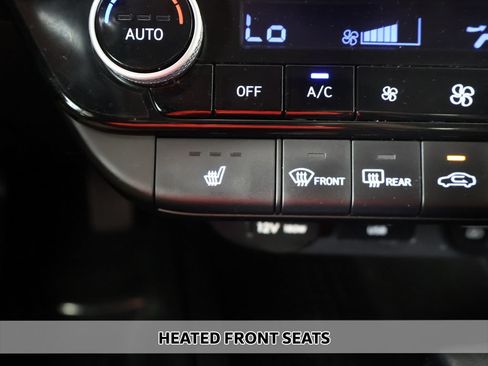 Used 2023 Hyundai Elantra SEL w/ Convenience Package FWD image 8