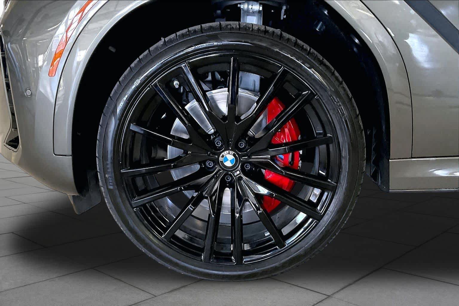New 2027 BMW X6 xDrive40i w/ Climate Comfort Package AWD/4WD image 11