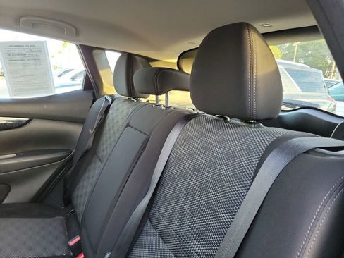 Used 2019 Nissan Rogue Sport SV image 10