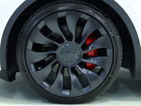 Used 2022 Tesla Model Y Performance AWD/4WD image 8