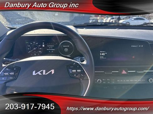 Used 2025 Kia Niro Wind w/ Wind Preserve Package FWD image 10