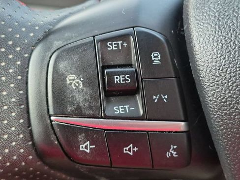 Used 2024 Ford Escape ST-Line w/ Tech Pack #1 FWD image 18